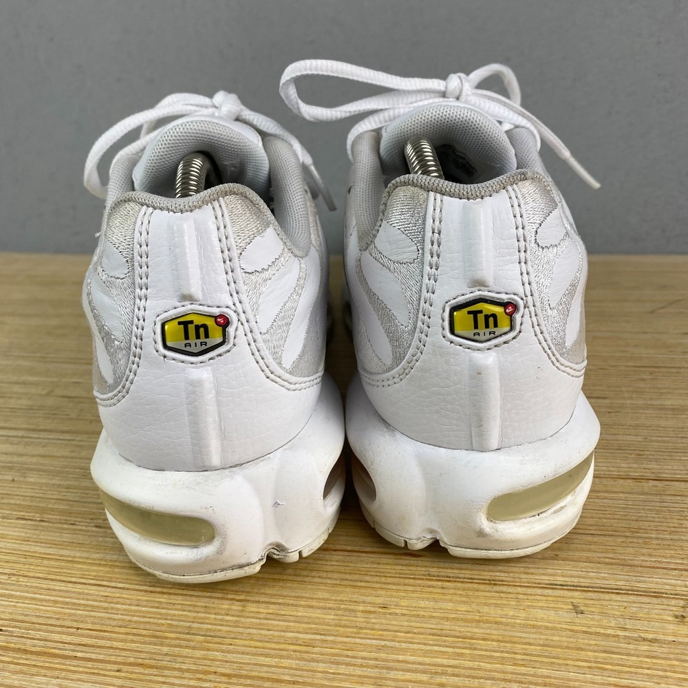 Nike Air Max Plus TN Mens 8 US Triple White Leather Athletic Sneaker Shoe - Picture 4 of 13